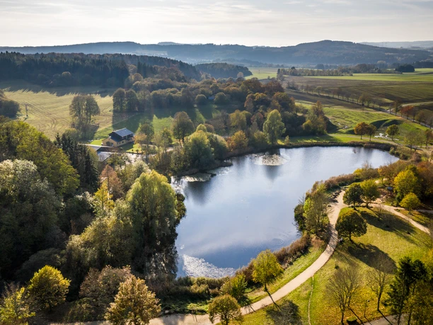 Der Kalkeifel-Radweg führt durchs idyllische Bolsdorfer Tälchen