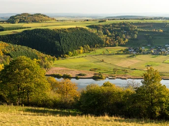 Ziel für die Radtour auf dem Kosmosradweg Kleine Kyll: Meerfelder Maar