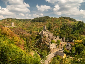 Manderscheider Burgen im Herbst