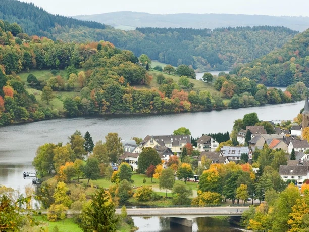 Wanderweg Rur-Olef-Route: Ausblick auf Einruhr