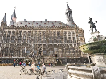 Start der Vennbahn: Aachen (Hier: Rathausplatz)