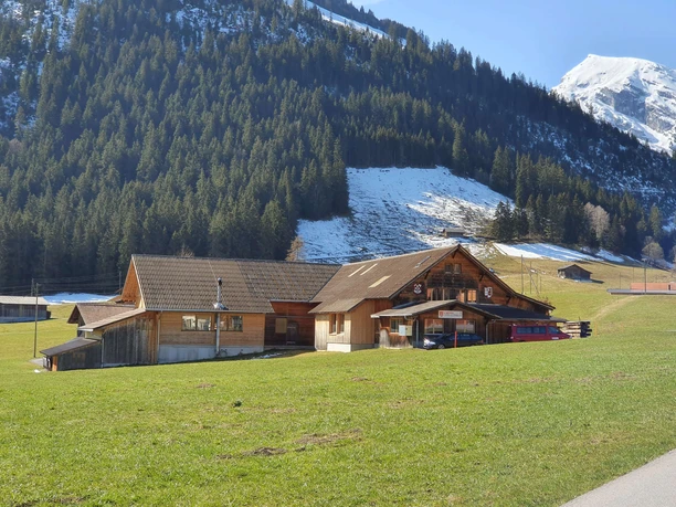 Gebäude H. Meyer Zimmerei + Chaletbau AG