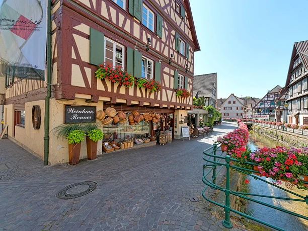 Wein Exkursion Julius Renner Fachwerkhaus Aussenansicht Oberkirch Weinhaus Renner Renner Fachwerkhaus Aussenansicht Oberkirch Weinhaus Renner