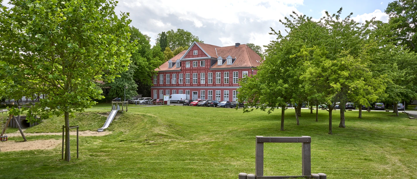 Spielplatz am Herrenhaus Sickte Spielplatz am Herrenhaus Sickte