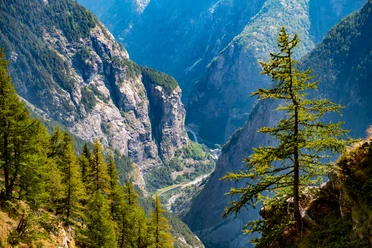 Gondoschlucht mit Simplonpass im Wallis Gondoschlucht mit Simplonpass im Wallis