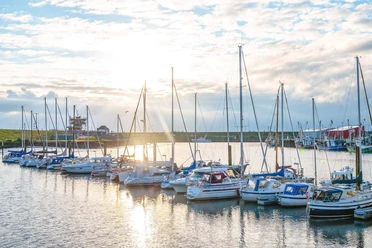 Buesum-Seglerhafen-Segelboote01.jpg