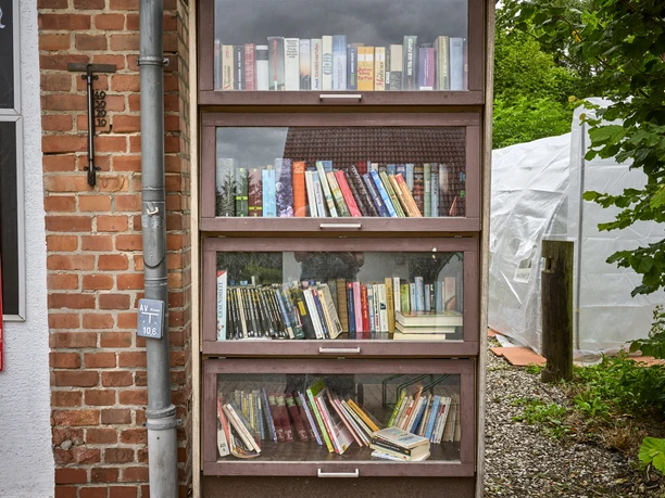 Bücherschrank am Ortsrand Burgdorf Bücherschrank am Ortsrand Burgdorf
