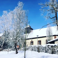 church-hullersen-snow