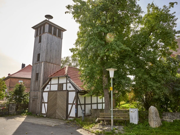 Picknickplatz am alten Schlauchturm in Hordorf Picknickplatz am alten Schlauchturm in Hordorf