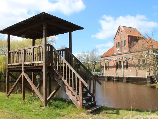 Ihlienworth Kanuanleger ggü. Schöpfwerk