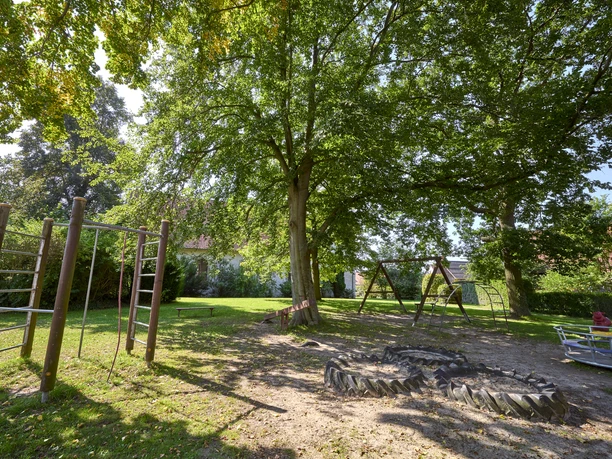 Spielplatz Groß Flöthe Spielplatz Groß Flöthe