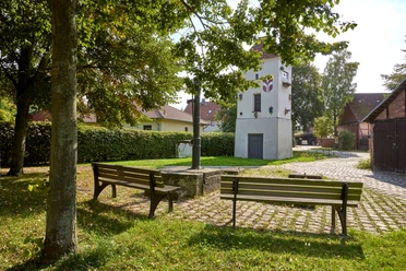 Rastplatz an der alten Wasserpumpe Bornum Rastplatz an der alten Wasserpumpe Bornum