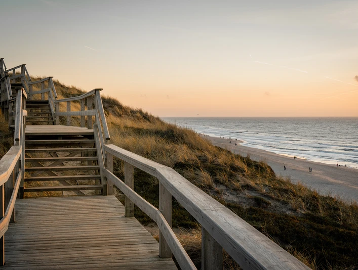 Sonnenuntergang auf dem Kliffweg Sonnenuntergang auf dem Kliffweg