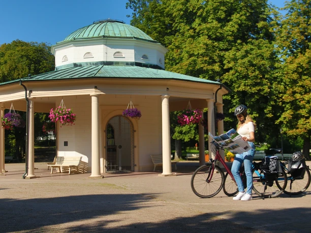 Brunnentempel Radfahren