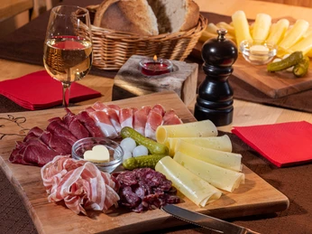 Bürli-Schiirli Hofbeiz Bürli-Schiirli Hofbeiz