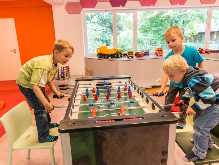 Murgels Spielhaus Kinderbetreuung Tischkicker Murgels Spielhaus Kinderbetreuung Tischkicker