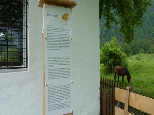 Stele an der Boschetkapelle