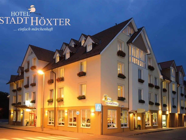 Flair-Hotel-Stadt-Hoexter_Hotel_Nacht.jpg.jpg