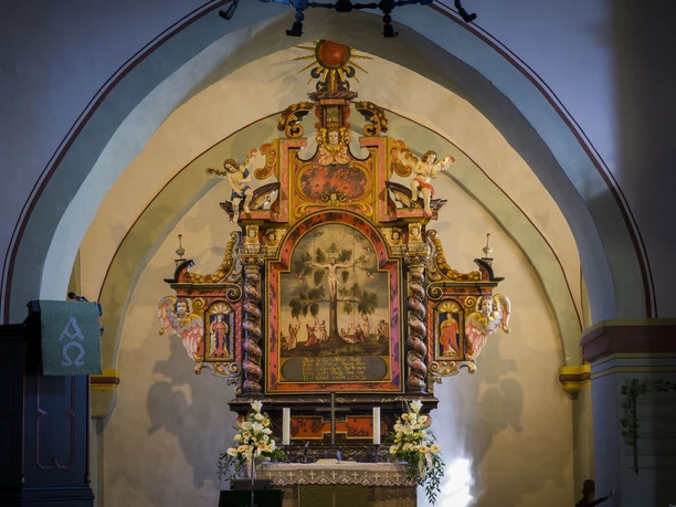 kirche-usseln-bruetzel-altar c) tourist-info-willingen-klaus-peter-kappest.jpg