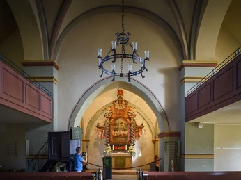 Kirche in Usseln mit Brützel-Altar