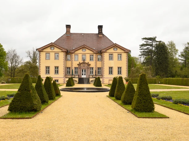 Schloss Schieder.jpg