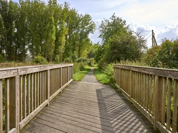 Ruhebank am Flugplatz Linden Wolfenbüttel Ruhebank am Flugplatz Linden Wolfenbüttel
