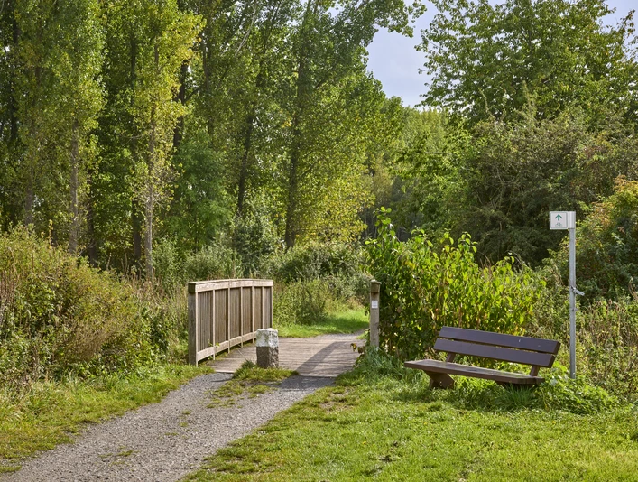 Ruhebank am Flugplatz Linden Wolfenbüttel Ruhebank am Flugplatz Linden Wolfenbüttel