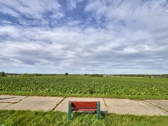 Ruhebank mit Aussicht Veltheim Ruhebank mit Aussicht Veltheim