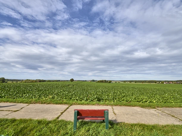 Ruhebank mit Aussicht Veltheim Ruhebank mit Aussicht Veltheim