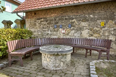Ruhebank mit Steintisch Veltheim Ruhebank mit Steintisch Veltheim