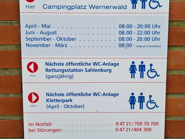 sanitaeranlage-oeffentliches-wc-campingplatz-wernerwald-schild.jpg