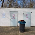 sanitaeranlage-oeffentliches-wc-emmastrasse-aussen.jpg