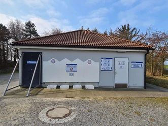 sanitaeranlage-stadion-am-meer-duhnen-aussen-4.jpg