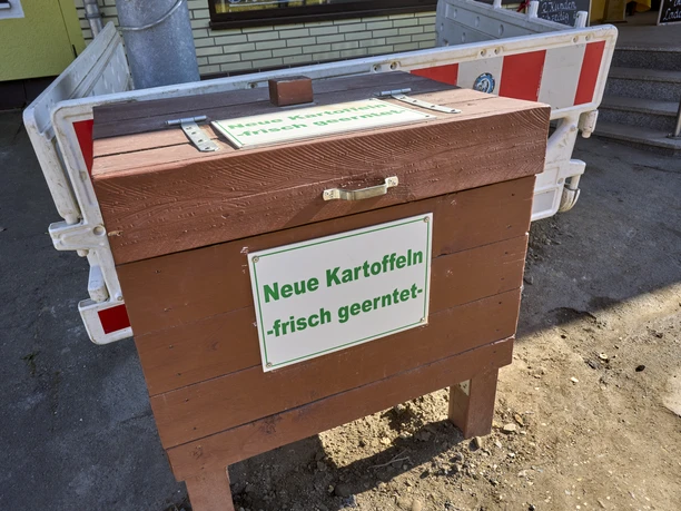 Kartoffelkiste von Buerschaper beim Bäcker Kartoffelkiste von Buerschaper beim Bäcker