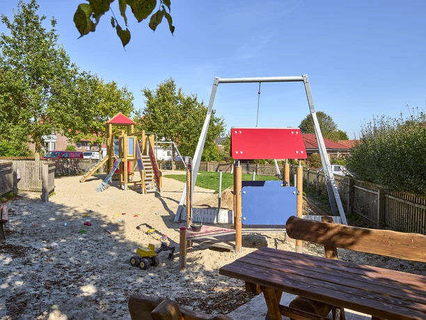 Spielplatz an der Hubertusstraße Baddeckenstedt Spielplatz an der Hubertusstraße Baddeckenstedt