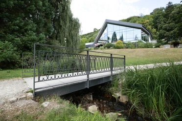 Schlangenbad - Aeskulap Therme vom unteren Kurpark Schlangenbad - Aeskulap Therme vom unteren Kurpark