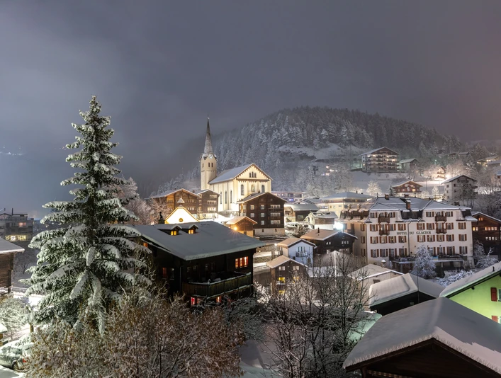 Nachtfoto von Fiesch Nachtfoto von Fiesch