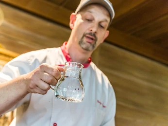 Schwarzwaelder Kirschtorten Kurs Baiersbronn Konditormeister Schwarzwaelder Kirschtorten Kurs Baiersbronn Konditormeister