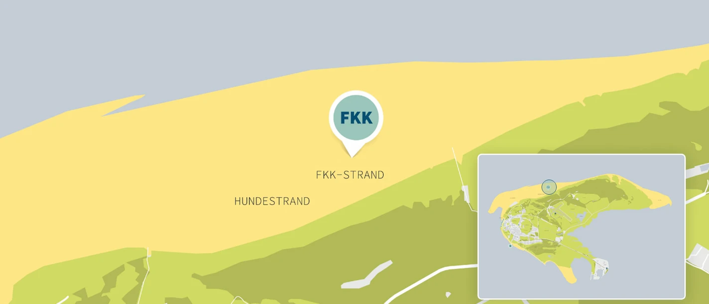 Die Karte zeigt den FKK-Strand und den Hundestrand auf einer Küstenlinie an der deutschen Küste. Der FKK-Bereich ist explizit markiert und grenzt direkt an den Hundestrand. Im Hintergrund ist das Meer zu erkennen.