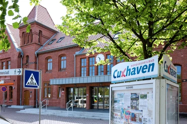 bahnhof-vorplatz-innenstadt-nordseeheilbad-cuxhaven.jpg