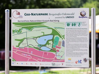 040HR - Bad König - Kurpark Schild.JPG