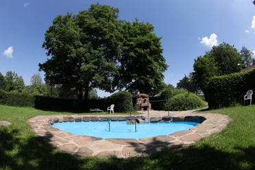 047HR - Bad König - Kurpark Kneipptretbecken.JPG