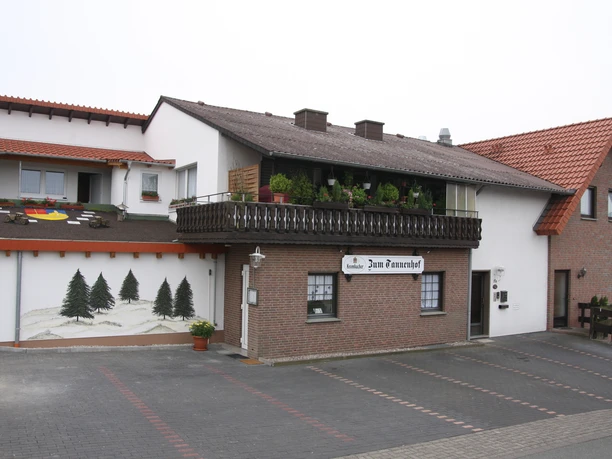Gaststätte zum Tannenhof | Büren-Brenken Gaststätte zum Tannenhof | Büren-Brenken