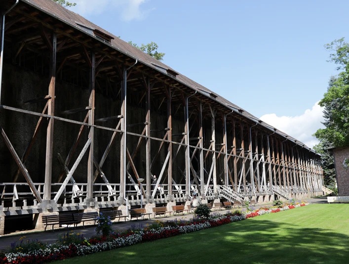 017HR - Bad Orb - Kurpark Gradierwerk.JPG