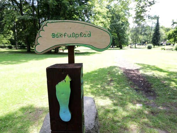 051HR - Bad Orb - Barfußpfad Schild.JPG