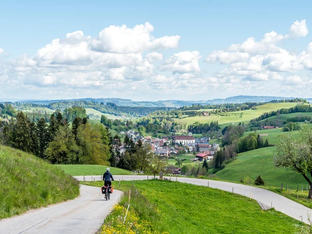 Talfahrt ins idyllische Kräuterdorf Hergiswil