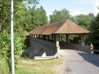 Sagenumwobene Teufelsbrücke, führt über die Sihl
