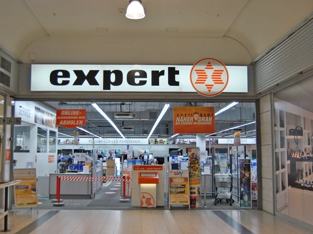 Expert.JPG Eingangsbereich