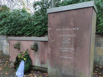 Mahnmal in Exter zu Gedenken der Gefallenen in den Weltkriegen