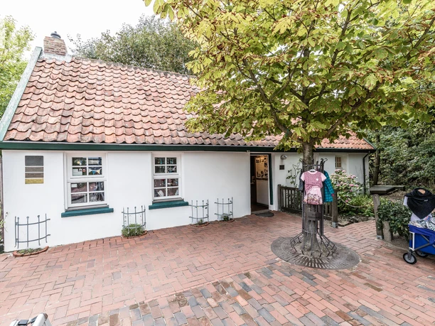 Elfember im Haus Siebje auf Juist.jpg Elfember im Haus Siebje auf Juist